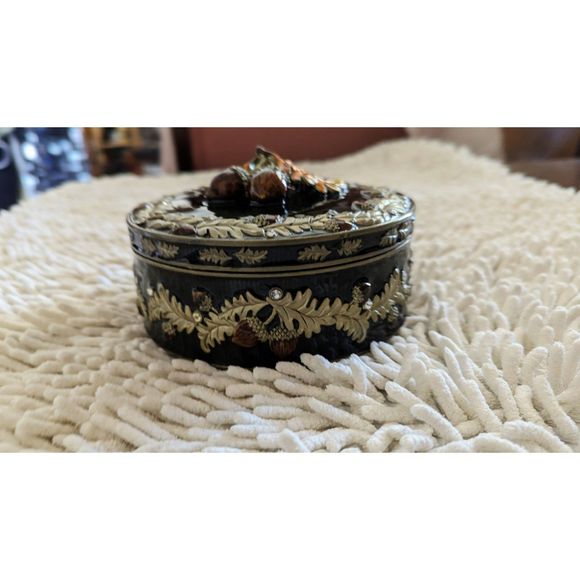 Round mirrored trinket box with autumn theme - Picture 4 of 11